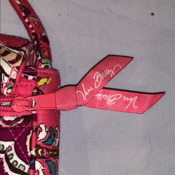 Vera Bradley “Knot Just a Clutch”, EUC RETIRED - Picture 3 of 11